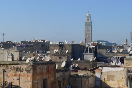 Vue de la terrasse de ma chambre, Casa et sa tour Hassan 2