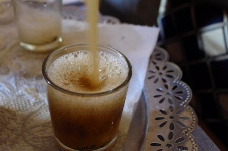 Le thé du sahara, avec un beau chapeau de mousse